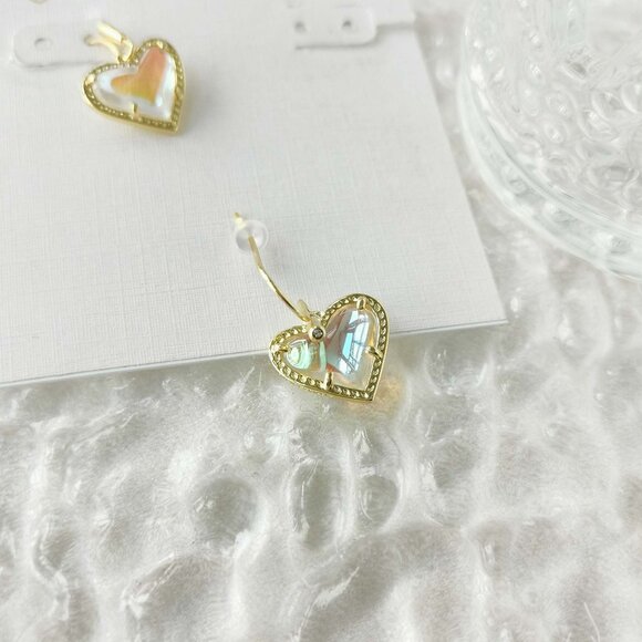 Kendra Scott - Ari Heart Gold Dichroic Glass Earrings - new - Picture 3 of 3